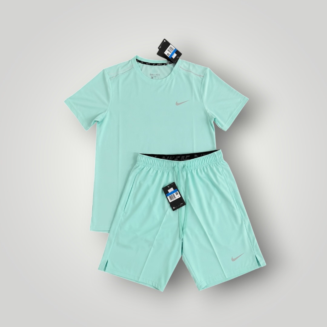 Ensemble Nike
